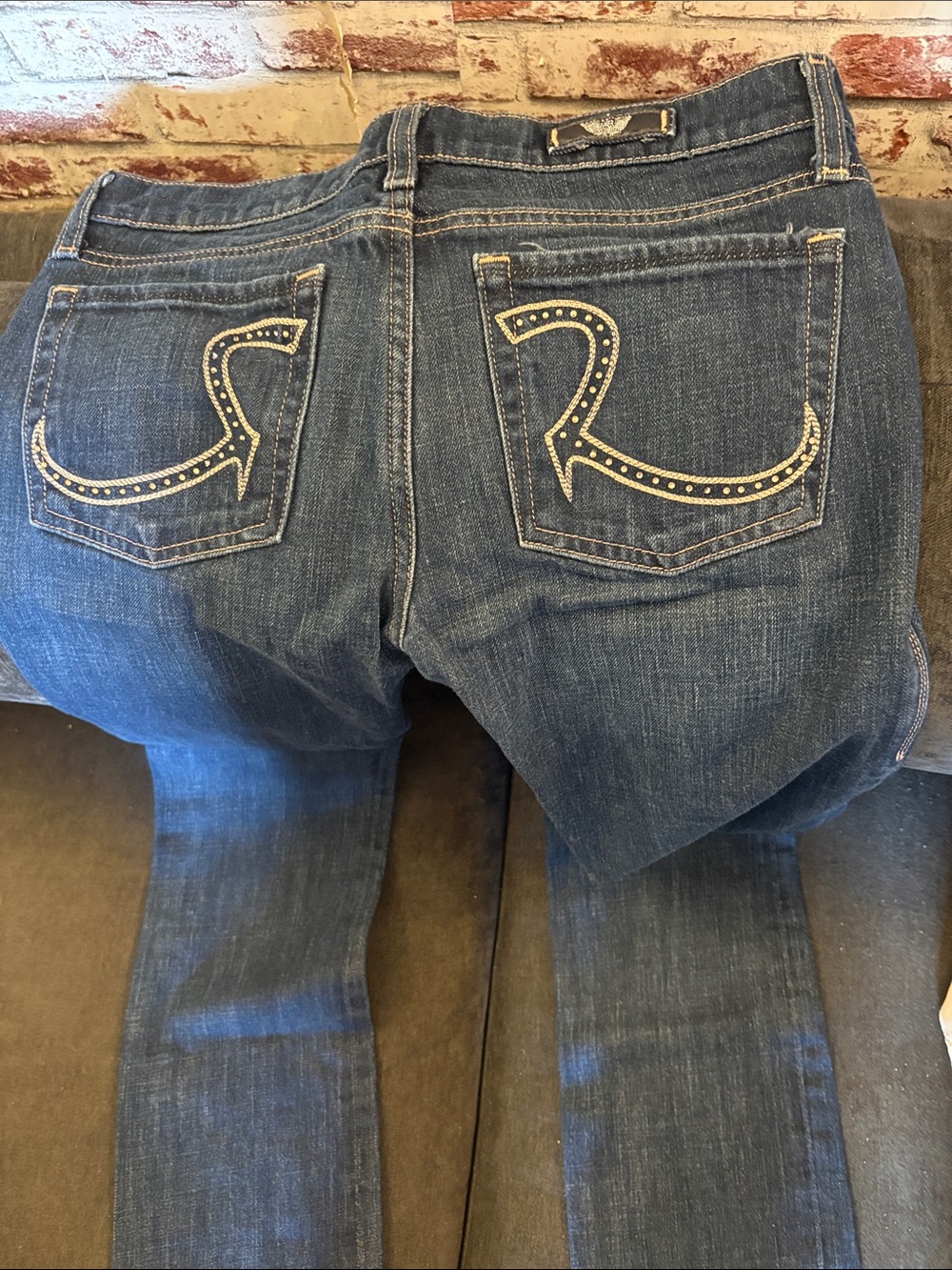 Rock & RepublicDark Blue Women’s Denim Jeans with Embroidered Back Pockets